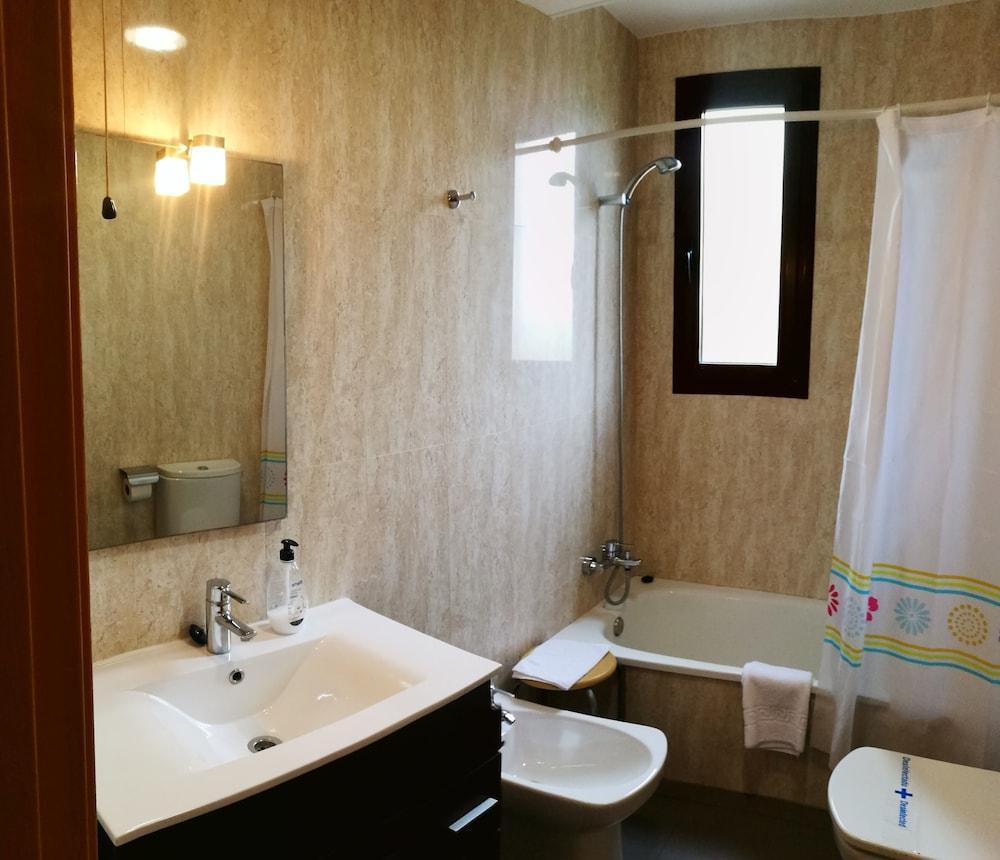 El Faro Aparthotel 3*