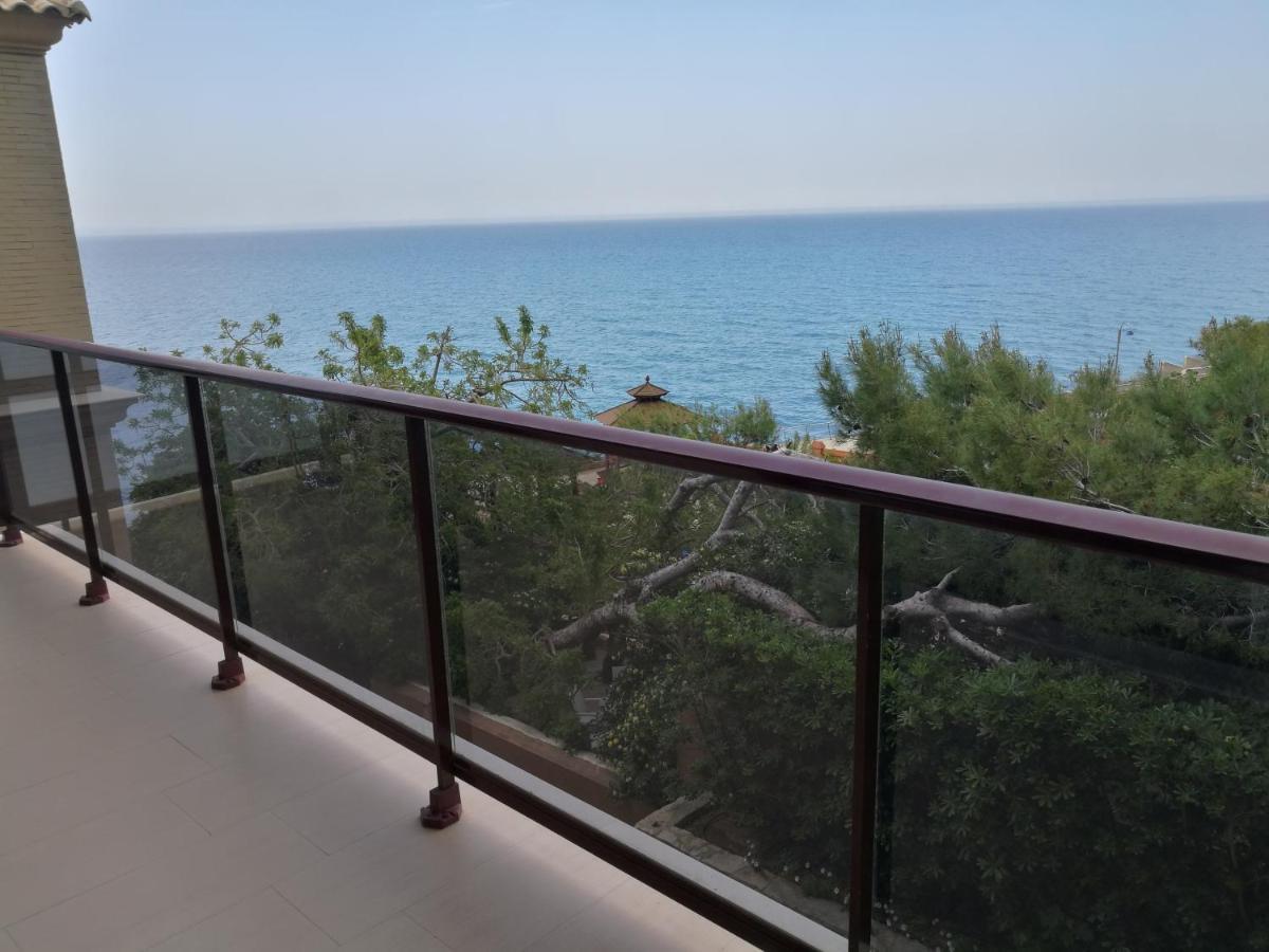 Aparthotel El Faro