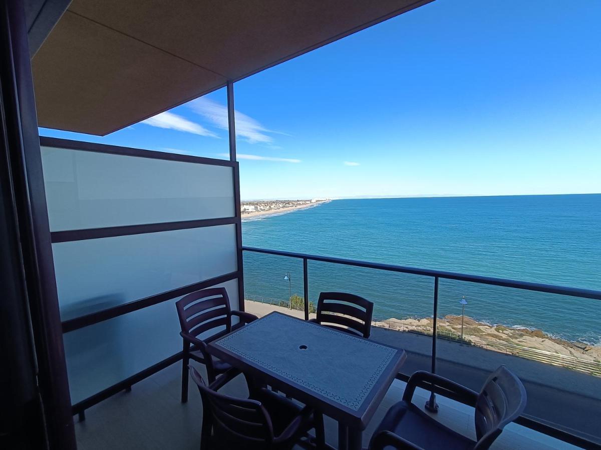 Aparthotel El Faro 3*